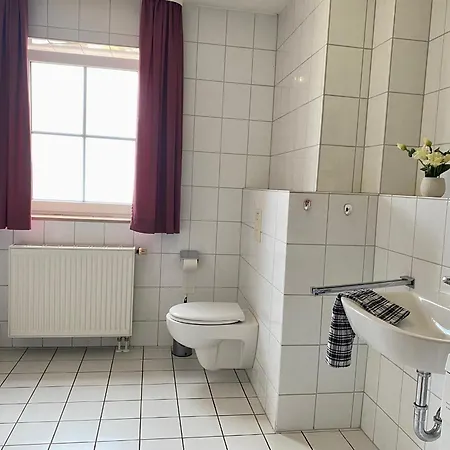 B16 - Toller Hafen-und Ostseeblick *