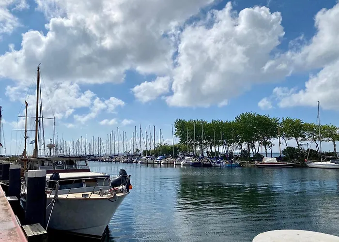 B16 - Toller Hafen-und Ostseeblick * Orth